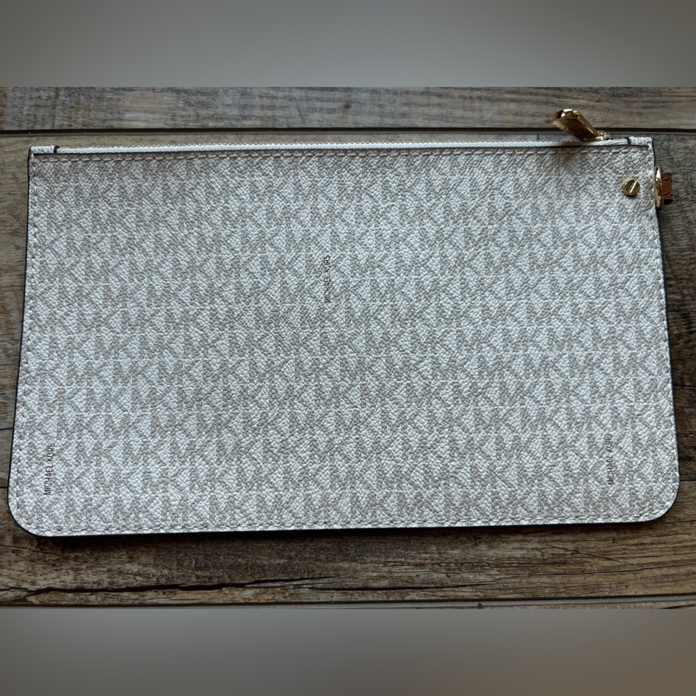 Michael Kors Zipper Pouch